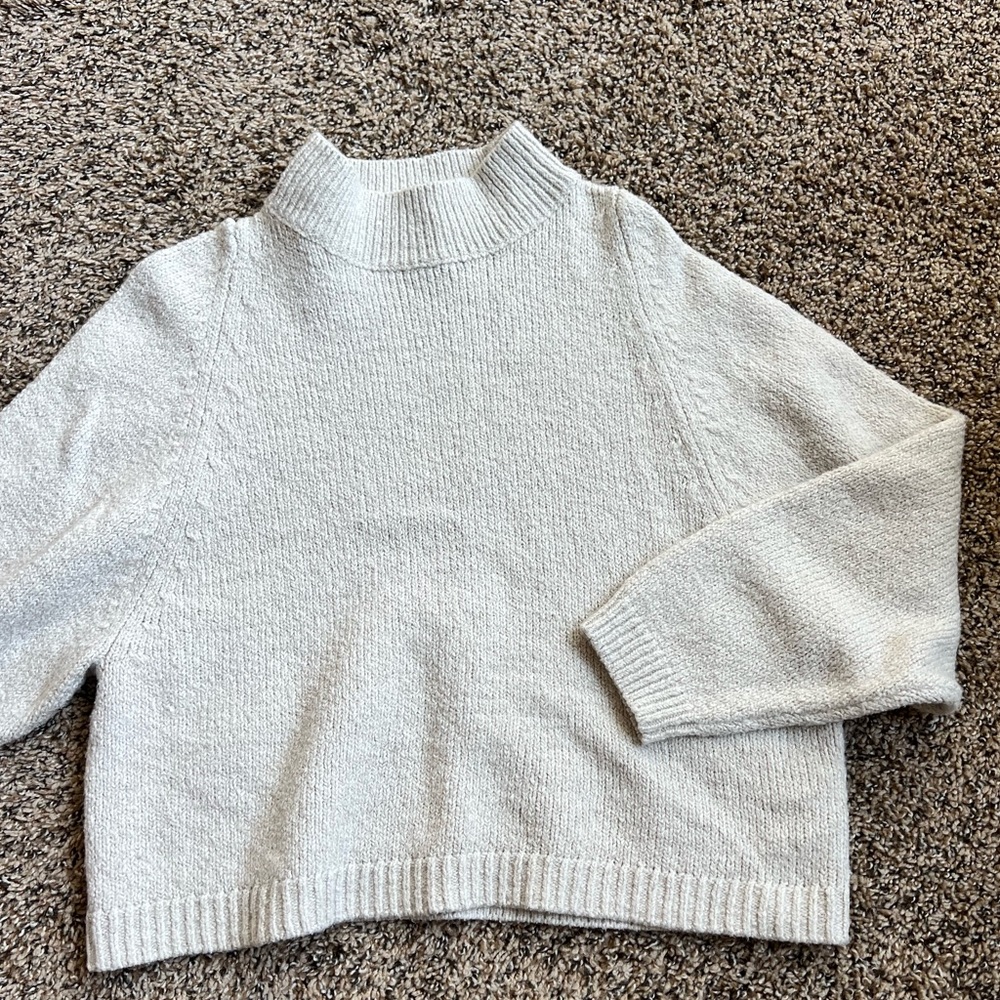 sweater - Picture 2 of 4